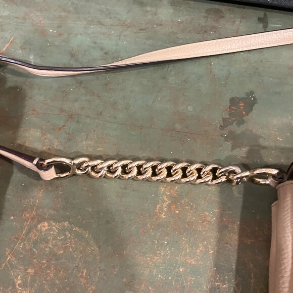 Coach Cream Crossbody Bag with Gold Chain - Picture 2 of 10